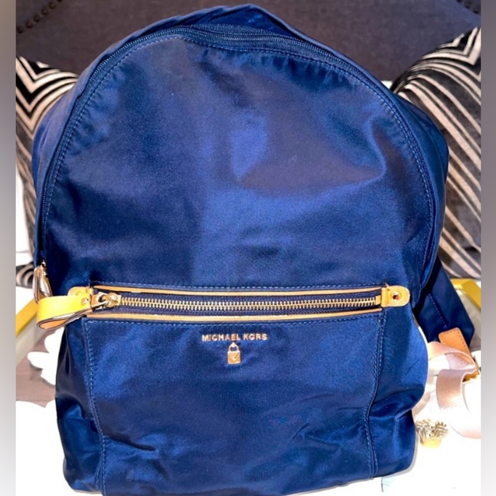 MK Design for Misses to SEE only Nt for sale….